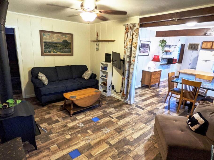 Sleeping Wolf Guest House 奥克赫斯特 外观 照片