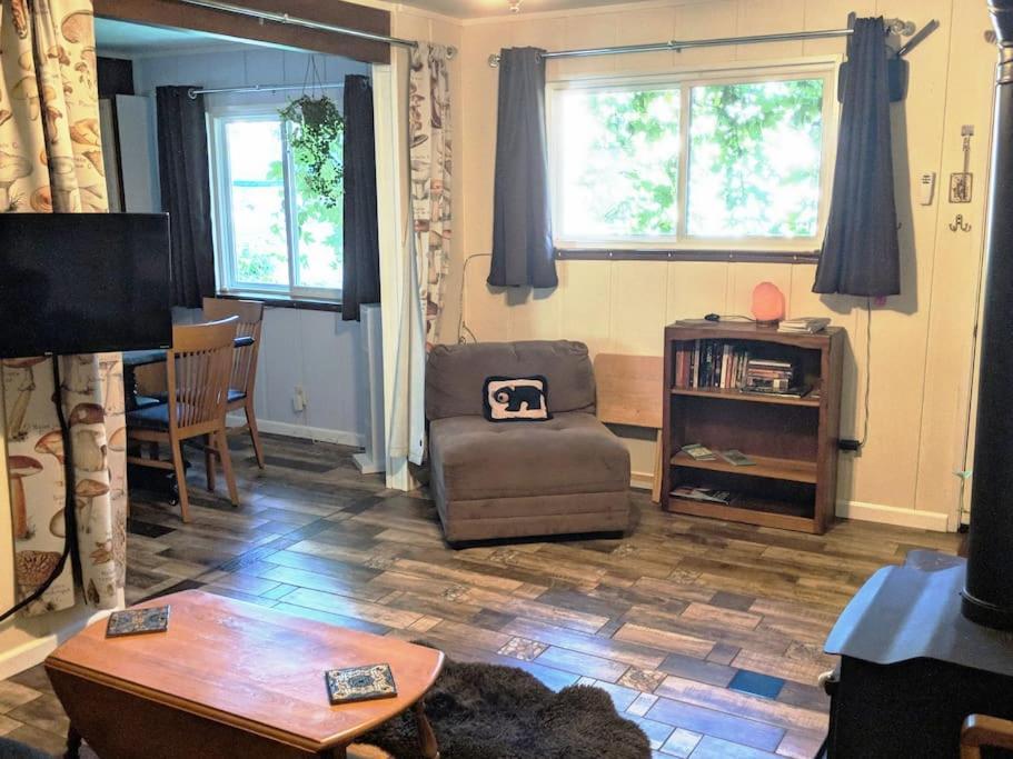 Sleeping Wolf Guest House 奥克赫斯特 外观 照片